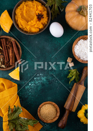 Ingredient for cooking pumpkin pie 82441703
