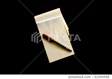 Taking notes - note pad and pen Taking notes - note pad and pen 82444446