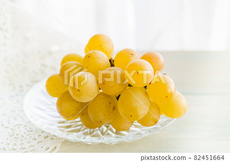 Shinshu grape yellow topaz 82451664