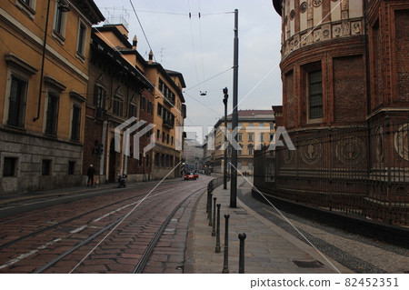 Italian cityscape Milan, the center of fashion and design Italian cityscape Milan, the center of fashion and design 82452351