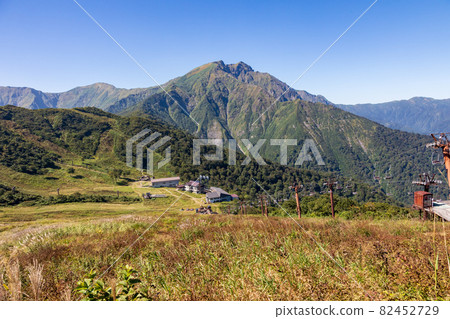 Tenjindaira and Tanigawadake in autumn Tenjindaira and Tanigawadake in autumn 82452729