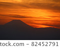 The silhouette of Fuji that shines in the fiery sunset 82452791