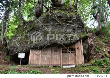 只見町三石神社 82453261