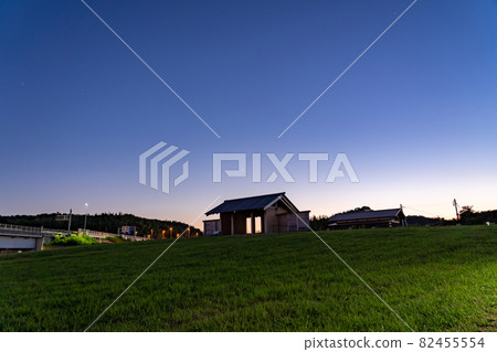 三重縣四日市市久留部府遺址八足門夜景 三重縣四日市市久留部府遺址八足門夜景 82455554