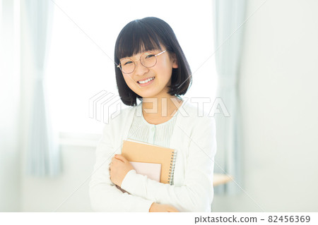 Teenage student photography cooperation: Japanese language school attached to Chuo Institute of Technology 82456369