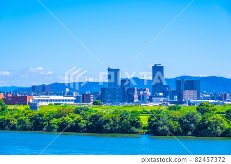 Yodogawa River Park and Neyagawa City 82457372