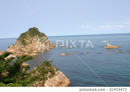 Tottori scenic sightseeing rapeseed Goshima Sanin Kaigan Geopark Sea of Japan superb view Tottori scenic sightseeing rapeseed Goshima Sanin Kaigan Geopark Sea of Japan superb view 82459472