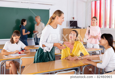 Students during recess between lectures Students during recess between lectures 82460965
