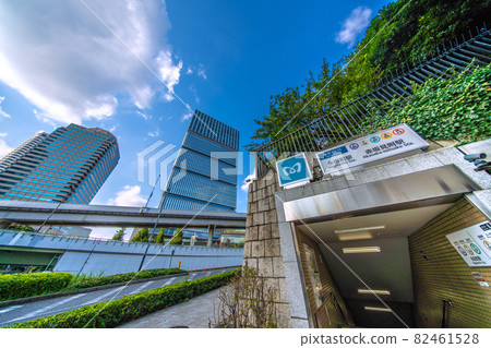 Tokyo cityscape of Japan: View of Tokyo Garden Terrace Kioicho, Nagatacho Station, Akasaka Mitsuke Station entrance, etc. 82461528