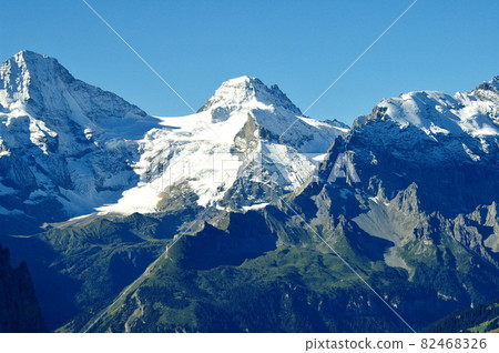 Menrich(瑞士)的美麗山景 Menrich(瑞士)的美麗山景 82468326