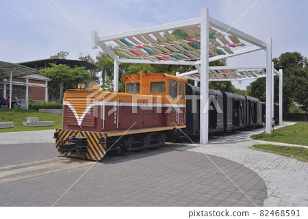 曾經在糖廠園區運送甘蔗的火車 曾經在糖廠園區運送甘蔗的火車 82468591