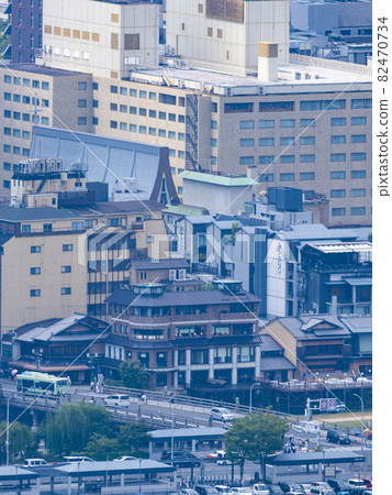 Tendai Sect Seiren-in Gate Ruins Shogunzuka Seiryuden The cityscape of Kyoto seen from the big stage 82470734