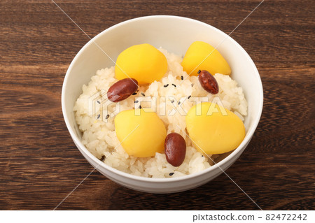 Chestnut rice Chestnut rice 82472242