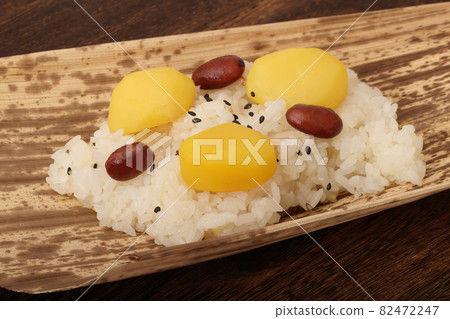 板栗飯 82472247