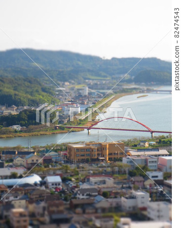 Diorama of the city with a bridge over the river Diorama of the city with a bridge over the river 82474543