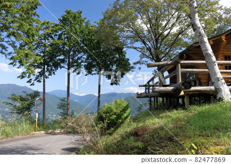 通往鹿城守的路 稍事休息 初秋(高知縣大豐町) 通往鹿城守的路 稍事休息 初秋(高知縣大豐町) 82477869