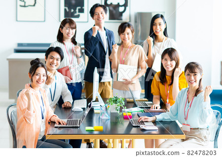 Young office staff 82478203
