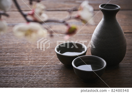 Sake and Shiraume Inoguchi and sake bottle Sake and Shiraume Inoguchi and sake bottle 82480348