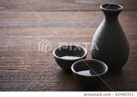Sake sake Inoguchi and Tokuto 82480351