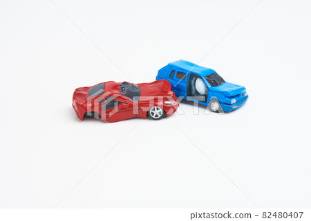 Traffic accident Traffic accident 82480407