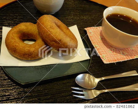 Delicious breakfast set 82481862