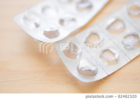 Medicine tablet sheet 82482320
