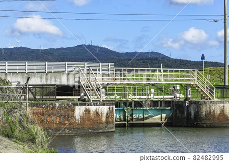 石井鎖，國家重要文化財產，日本最古老的磚砌活動門， 82482995