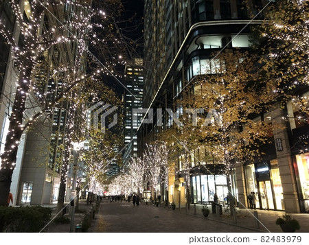 Christmas light up in Tokyo Marunouchi 82483979