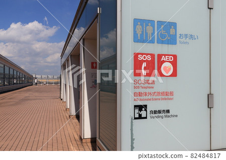 象形圖廁所廁所洗手間SOS AED大型設施展示 82484817