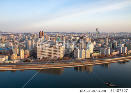 大同江以西的平壤市景 82487807