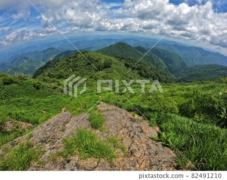 Scenery from the steep slope of Mt. Aizu Asahidake Scenery from the steep slope of Mt. Aizu Asahidake 82491210