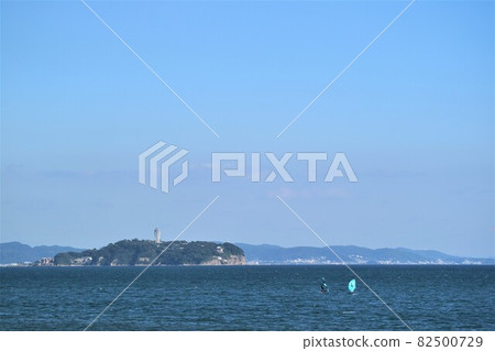 A distant view of Enoshima and Miura Peninsula on the Shonan coast 82500729