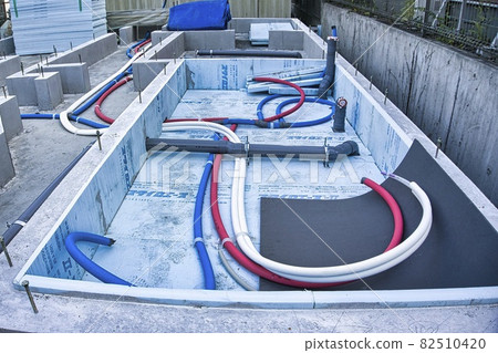 新房地基給水管和排水管的地基工程 新房地基給水管和排水管的地基工程 82510420