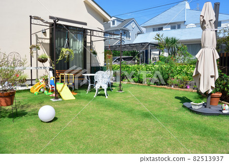 Detached house lawn garden 82513937