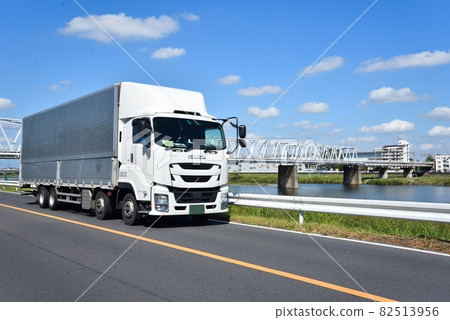 Large truck logistics image 82513956