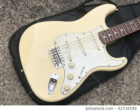 Fender Stratocaster Electric Guitar 82516589