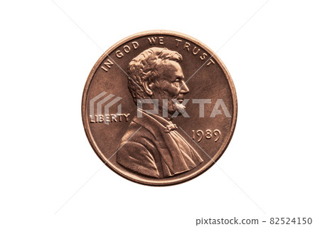 USA one cent penny coin with a portrait image of Abraham Lincoln cut out and isolated USA one cent penny coin with a portrait image of Abraham Lincoln cut out and isolated 82524150