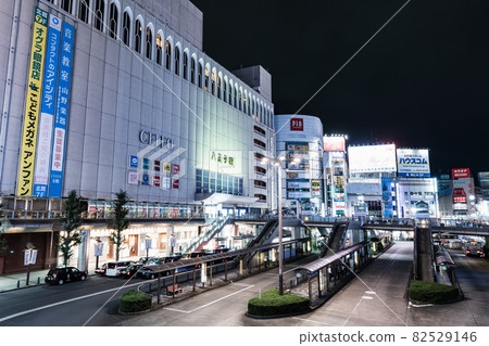 東京八王子站北口夜景 82529146