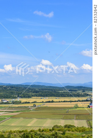 Moe no Oka overlooking the wonderful breadbasket of Central Hokkaido Moe no Oka overlooking the wonderful breadbasket of Central Hokkaido 82532642