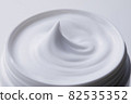 White cream basic cosmetics sizzle close-up 82535352