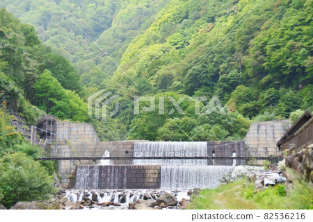 關川 Sabo 大壩和吊橋到 Naena 瀑布 82536216