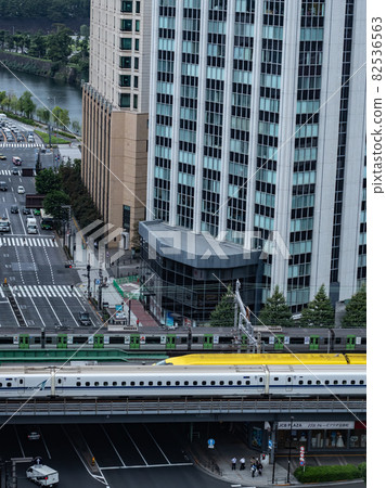 Near the Sukiyabashi intersection Shinkansen Doctor Yellow 82536563
