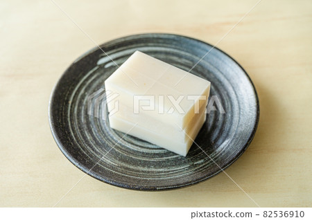 Stacked rice cake Stacked rice cake 82536910