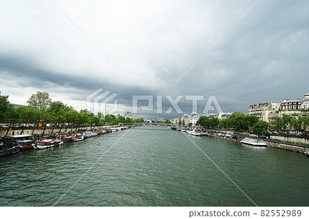 landscape of paris france 82552989