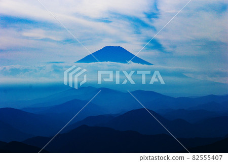 View of Mt. Fuji from the summit of Mt. Tonodake, Tanzawa View of Mt. Fuji from the summit of Mt. Tonodake, Tanzawa 82555407