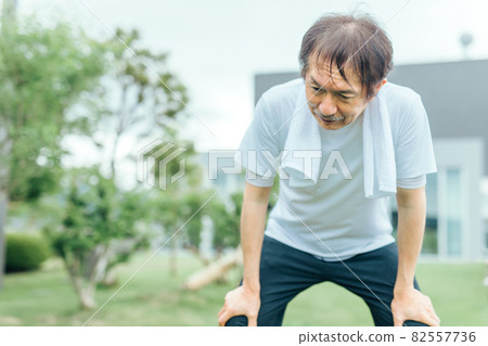 Middle-aged and older men to train (fatigue / shortness of breath) Middle-aged and older men to train (fatigue / shortness of breath) 82557736