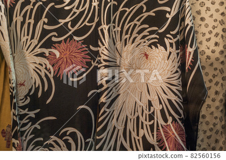 Japanese style kimono pattern purse chrysanthemum show window 82560156