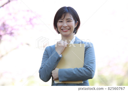 女僱員與粘合劑 女僱員與粘合劑 82560767