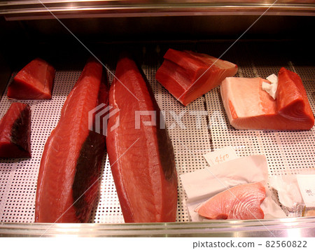 部分在金槍魚專賣店 82560822