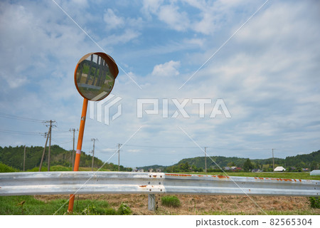 Scenery with a curved mirror << Isumi City >> Scenery with a curved mirror << Isumi City >> 82565304